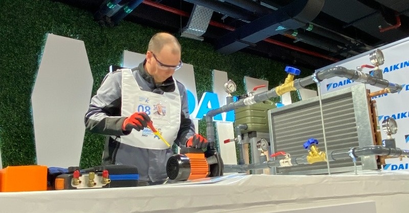 Magyar klímaszerelő a világ élvonalában