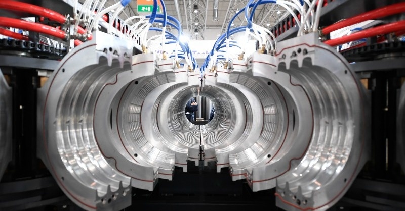 Műanyagok és modern gépészet